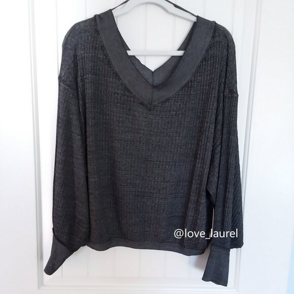 NWT We The Free South Side Thermal Waffle Knit Batwing Sleeve Black Gray Size S - Picture 10 of 10
